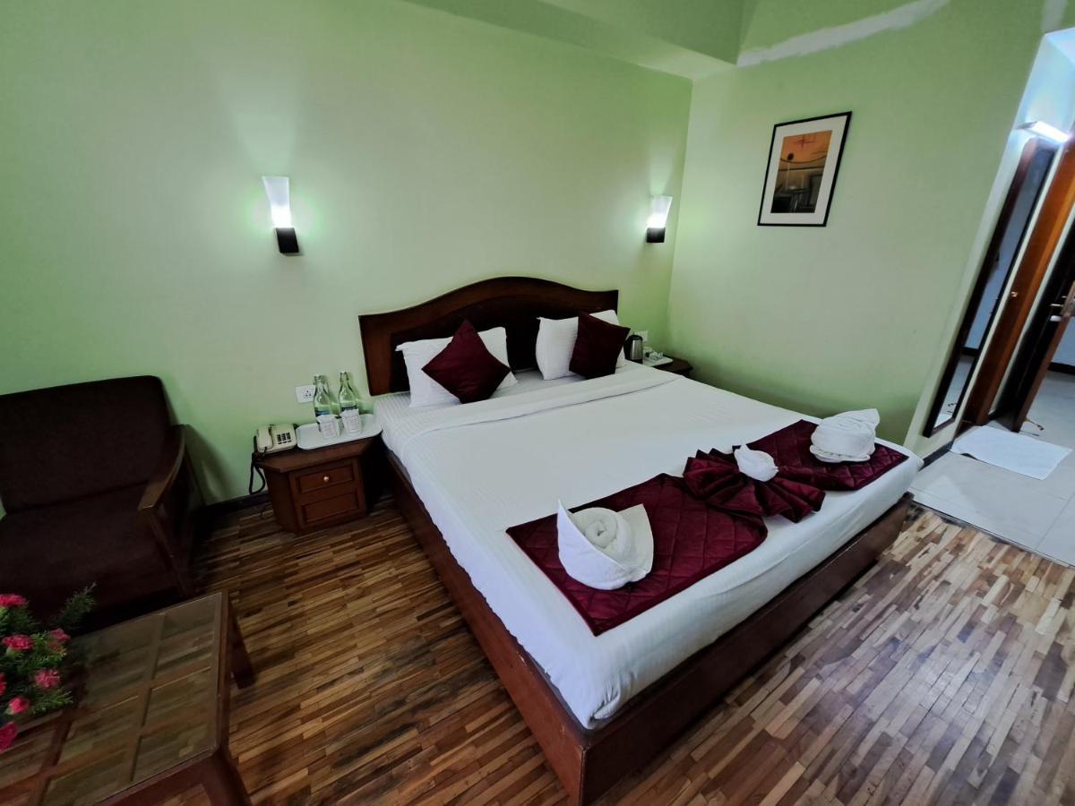 Hotel Preethi Classic Towers Ooty Buitenkant foto