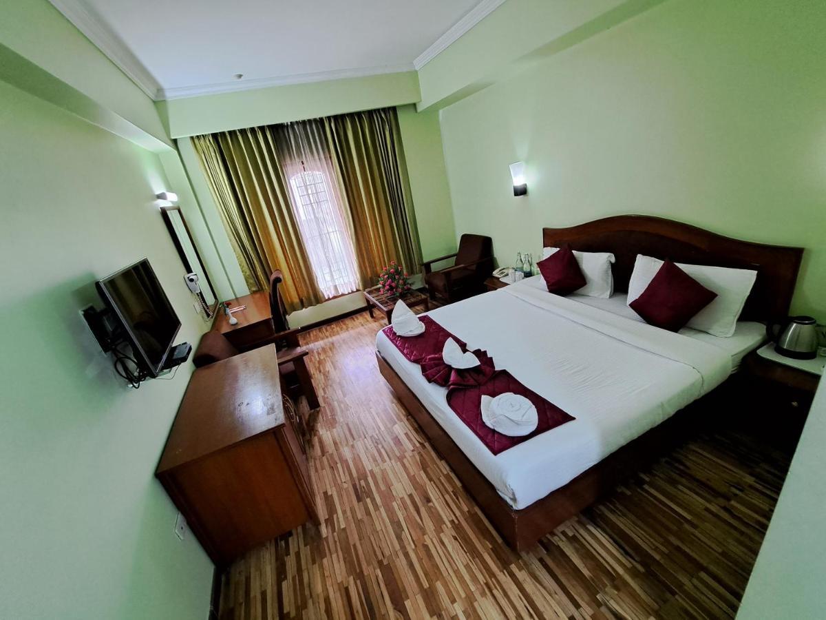 Hotel Preethi Classic Towers Ooty Buitenkant foto