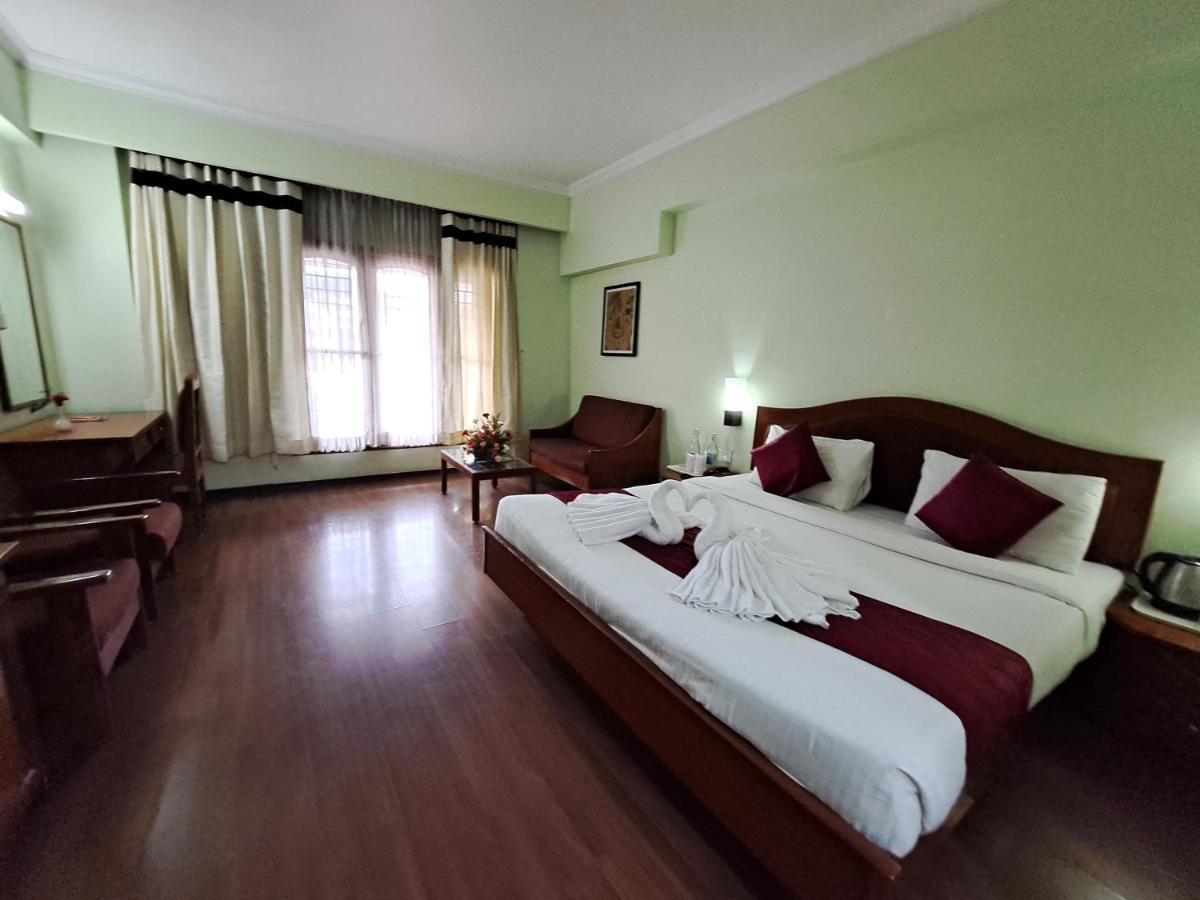 Hotel Preethi Classic Towers Ooty Buitenkant foto