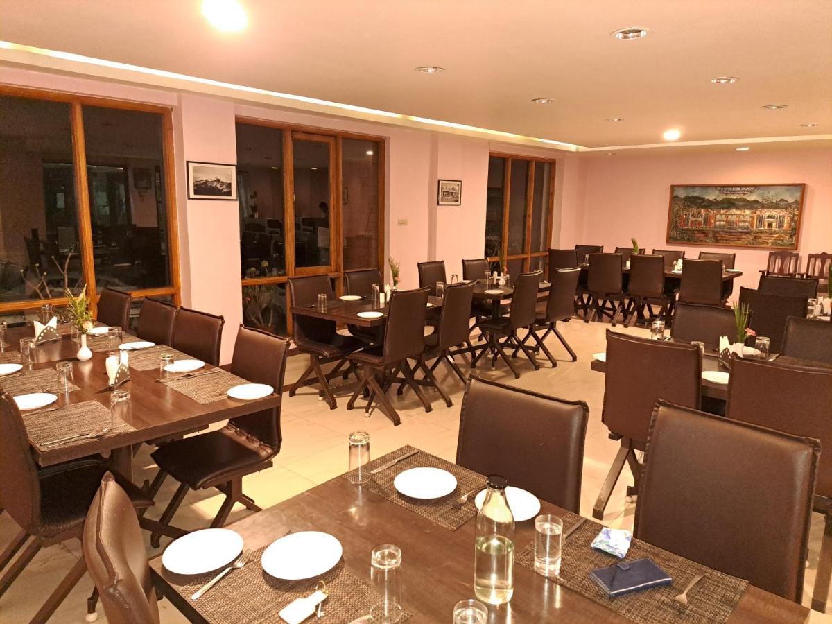Hotel Preethi Classic Towers Ooty Buitenkant foto