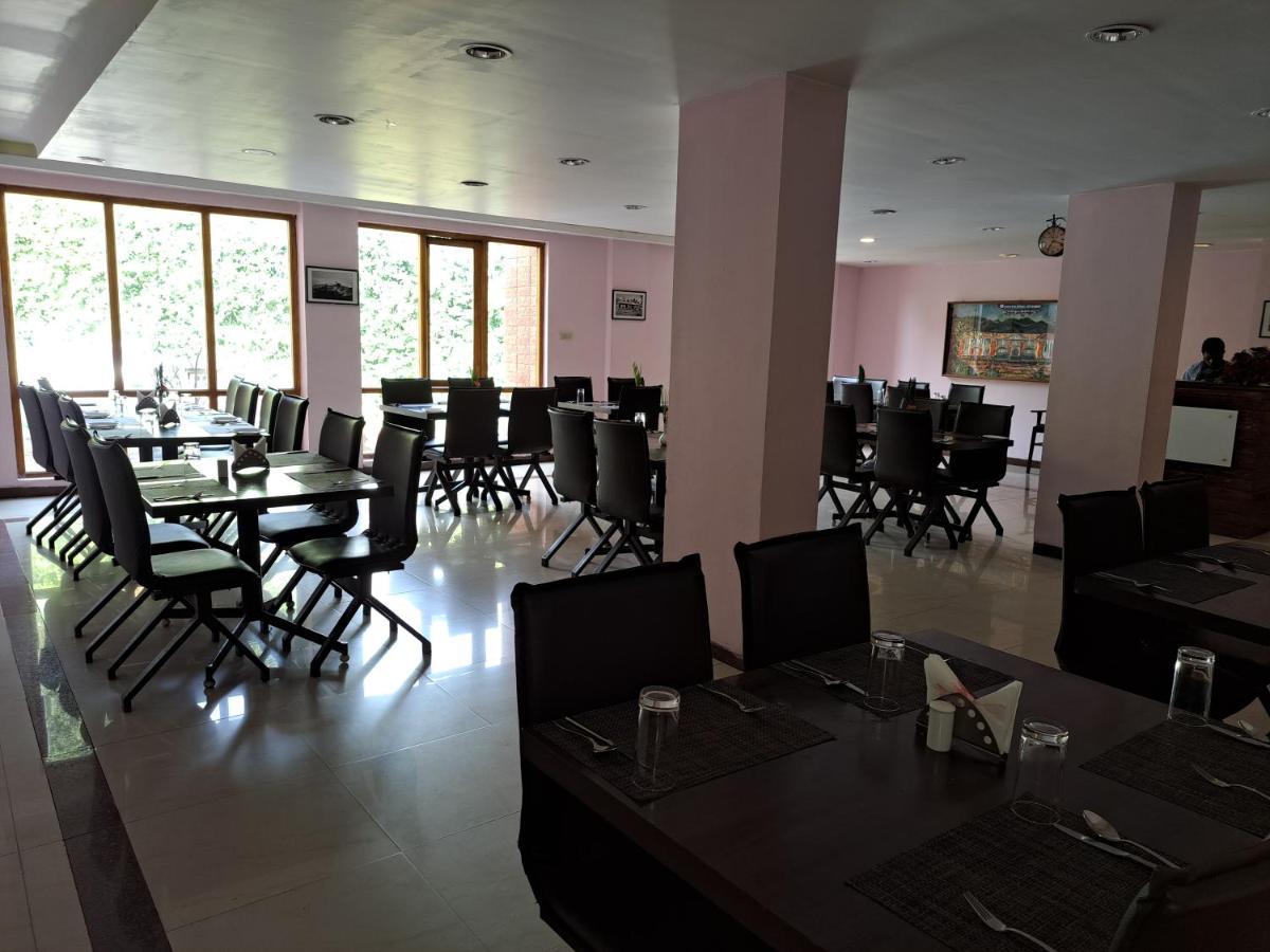 Hotel Preethi Classic Towers Ooty Buitenkant foto