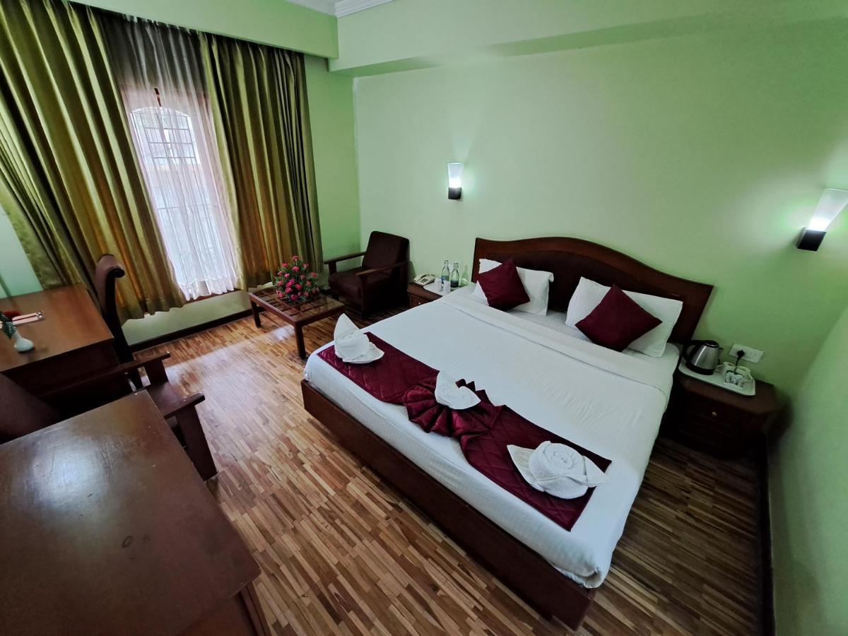 Hotel Preethi Classic Towers Ooty Buitenkant foto