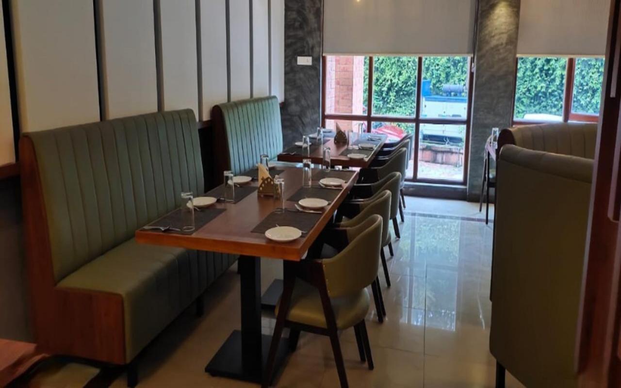 Hotel Preethi Classic Towers Ooty Buitenkant foto